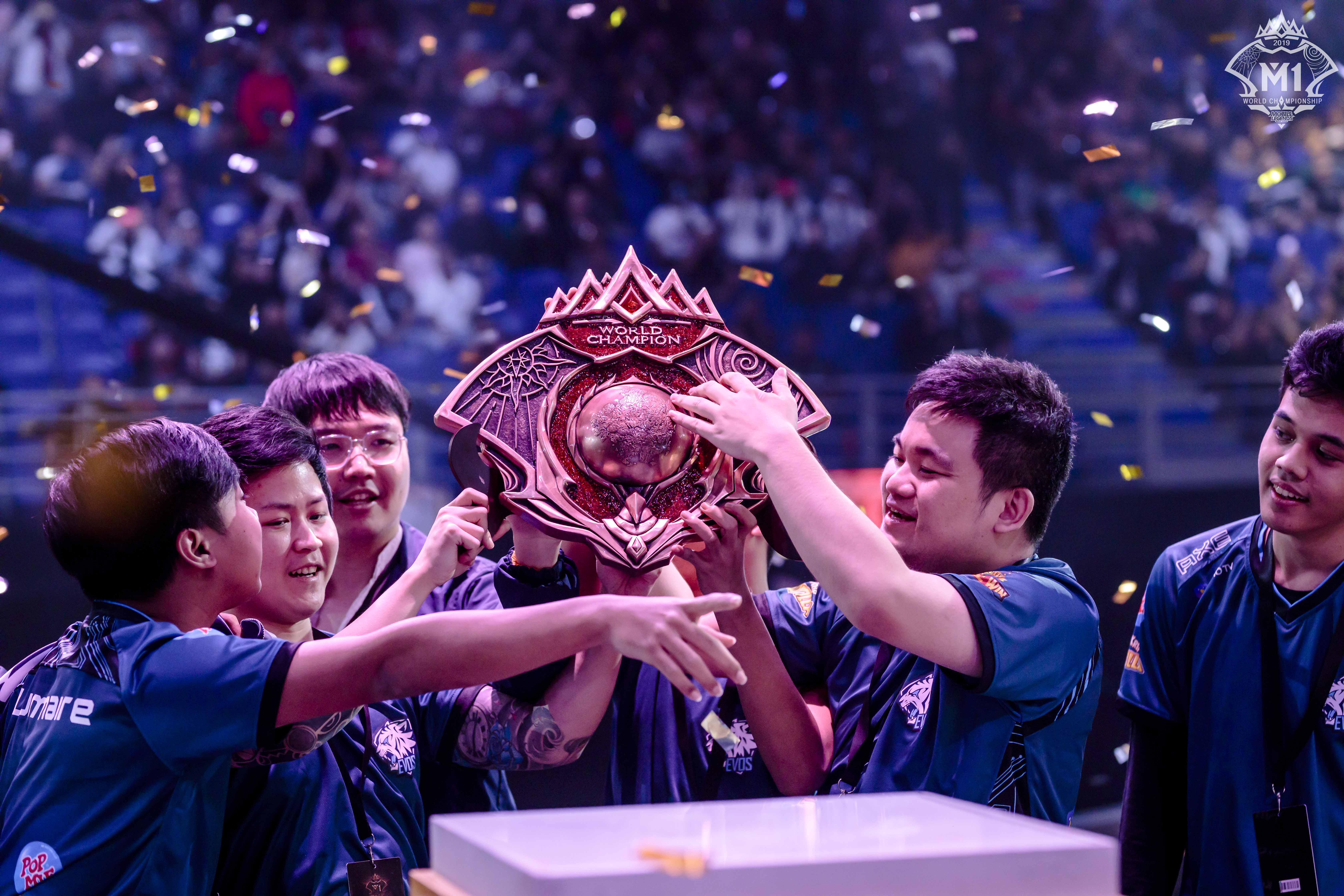 aoa体育娱乐-阿尔梅里亚队备战决胜战役，全队全力备战晋级的简单介绍