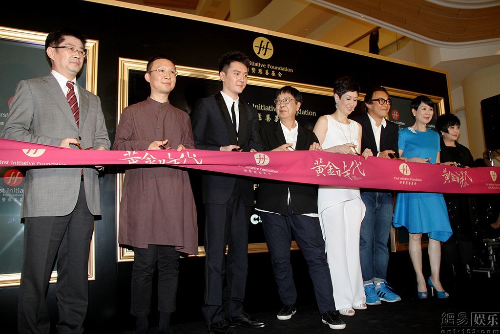 aoa体育培训-包含黄金时代重回！国内篮球盛事激烈角逐的词条