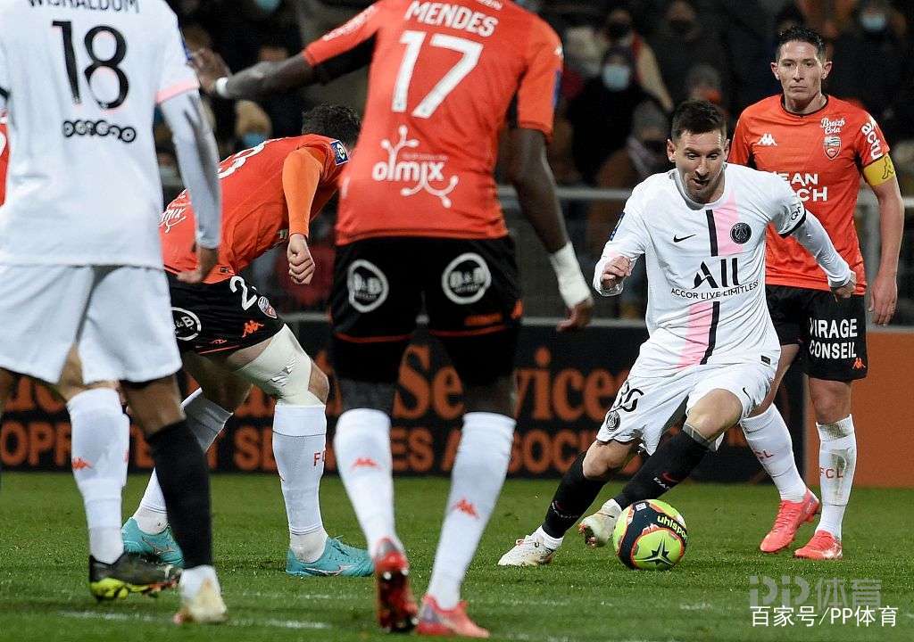 aoa体育-包含里昂逼平对手，苦战到底保住不败纪录的词条