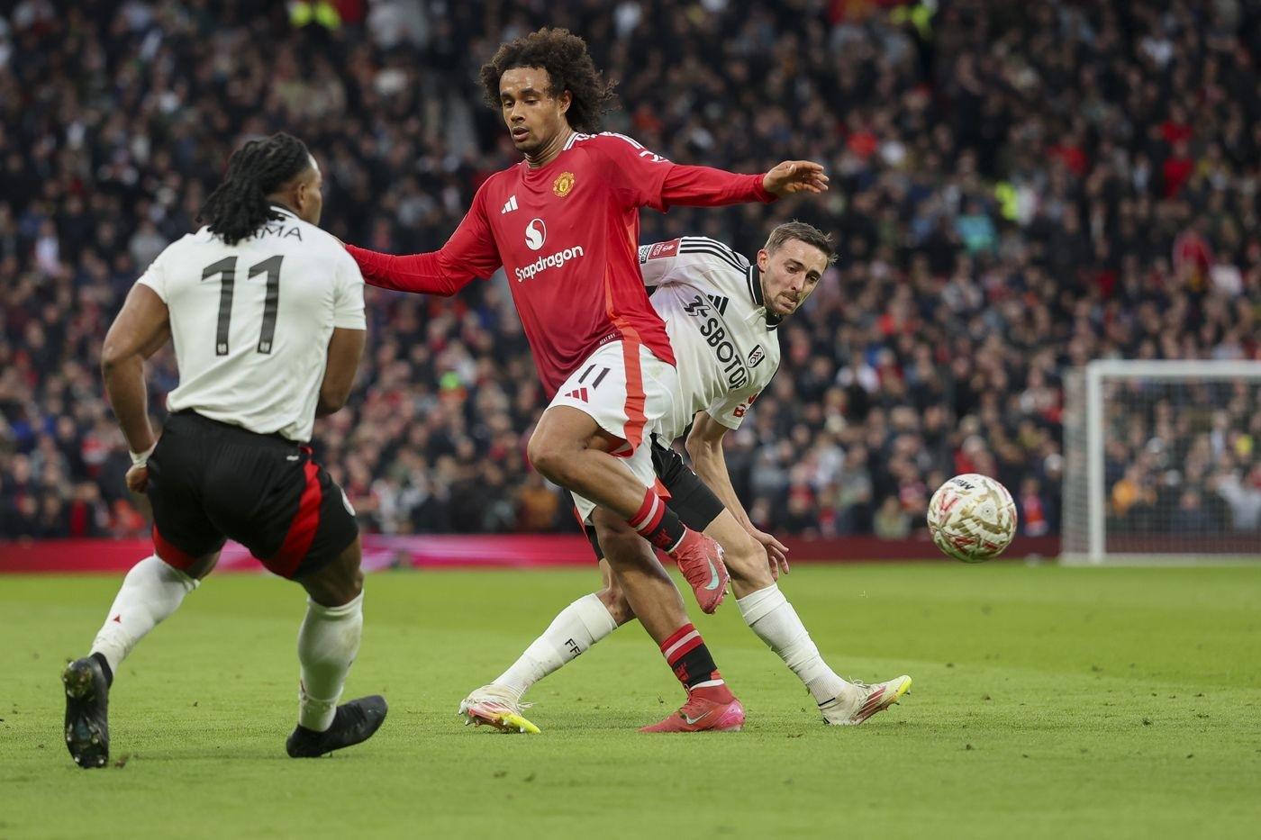 曼联队在比赛中展现出强大实力,战胜对手的简单介绍 曼联队在比赛中展现出强大实力,战胜对手的简单介绍