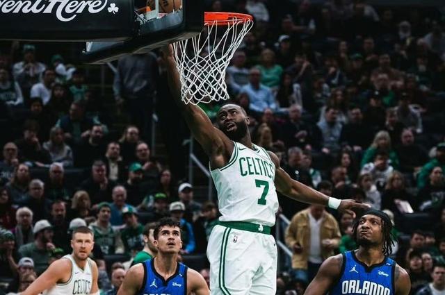 aoa体育馆-包含凯尔特人击败魔术，Tatum最后一刻神奇表现逆转比赛的词条