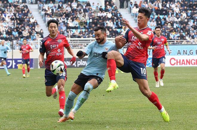 首尔FC外援状态神勇,助球队晋级下一轮的简单介绍 首尔FC外援状态神勇,助球队晋级下一轮的简单介绍