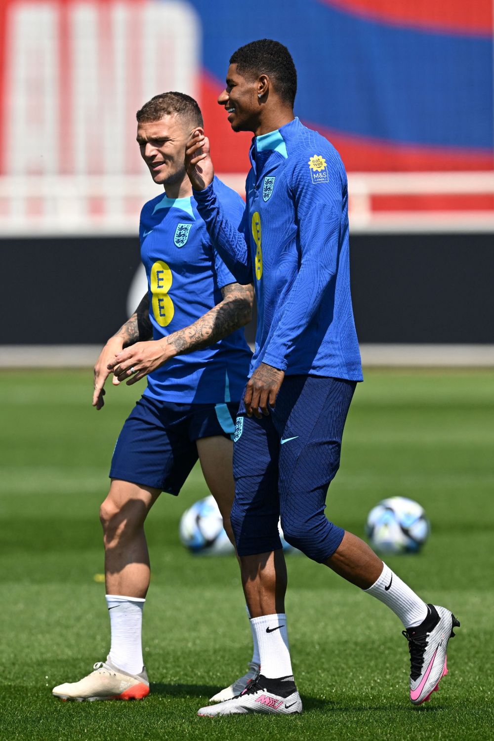 aoa体育新闻-包含欧预赛备战期间深入训练，状态逐渐爆发的词条