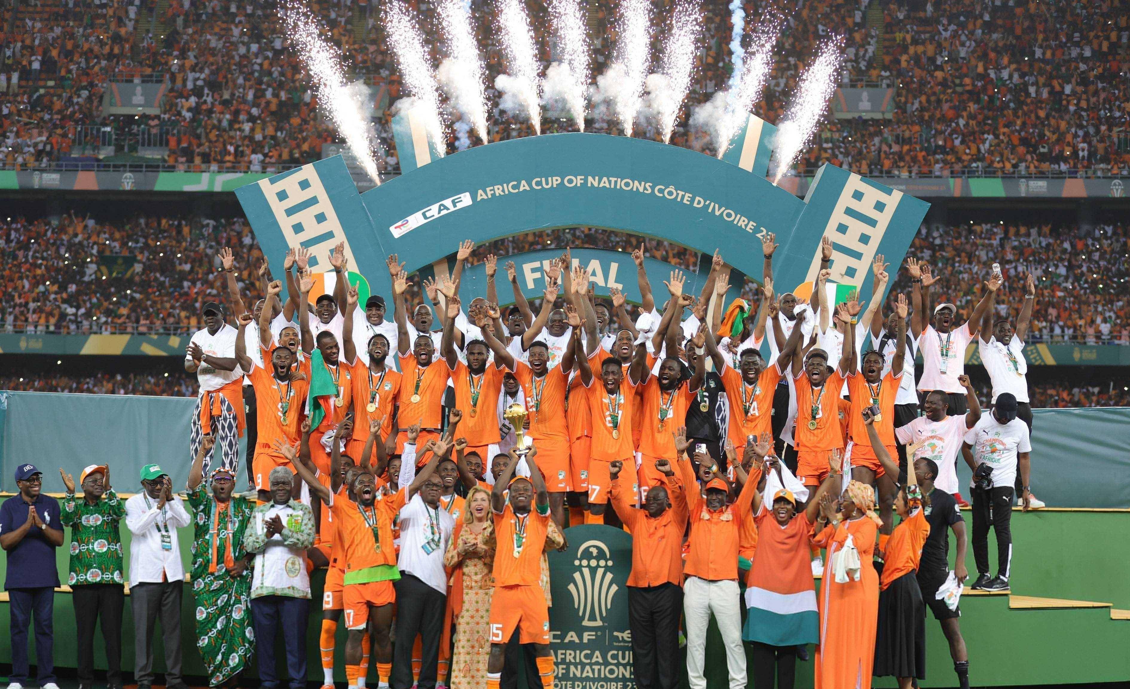 喀麦隆队在非洲杯小组赛中胜出 喀麦隆队在非洲杯小组赛中胜出