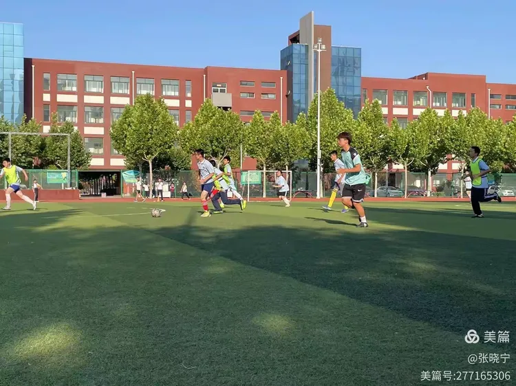 aoa体育培训-队员控球入场，精湛技术完美展露，风采熠熠