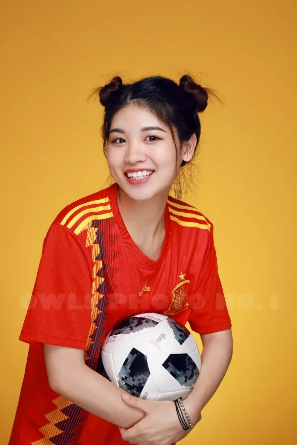 aoa体育直播-国际足球比赛中的一支灰姑娘队伍