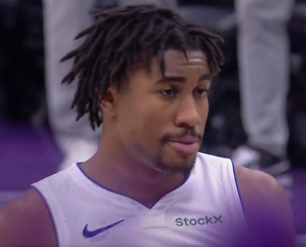 包含步行者客场险胜灰熊，实现三连胜的词条