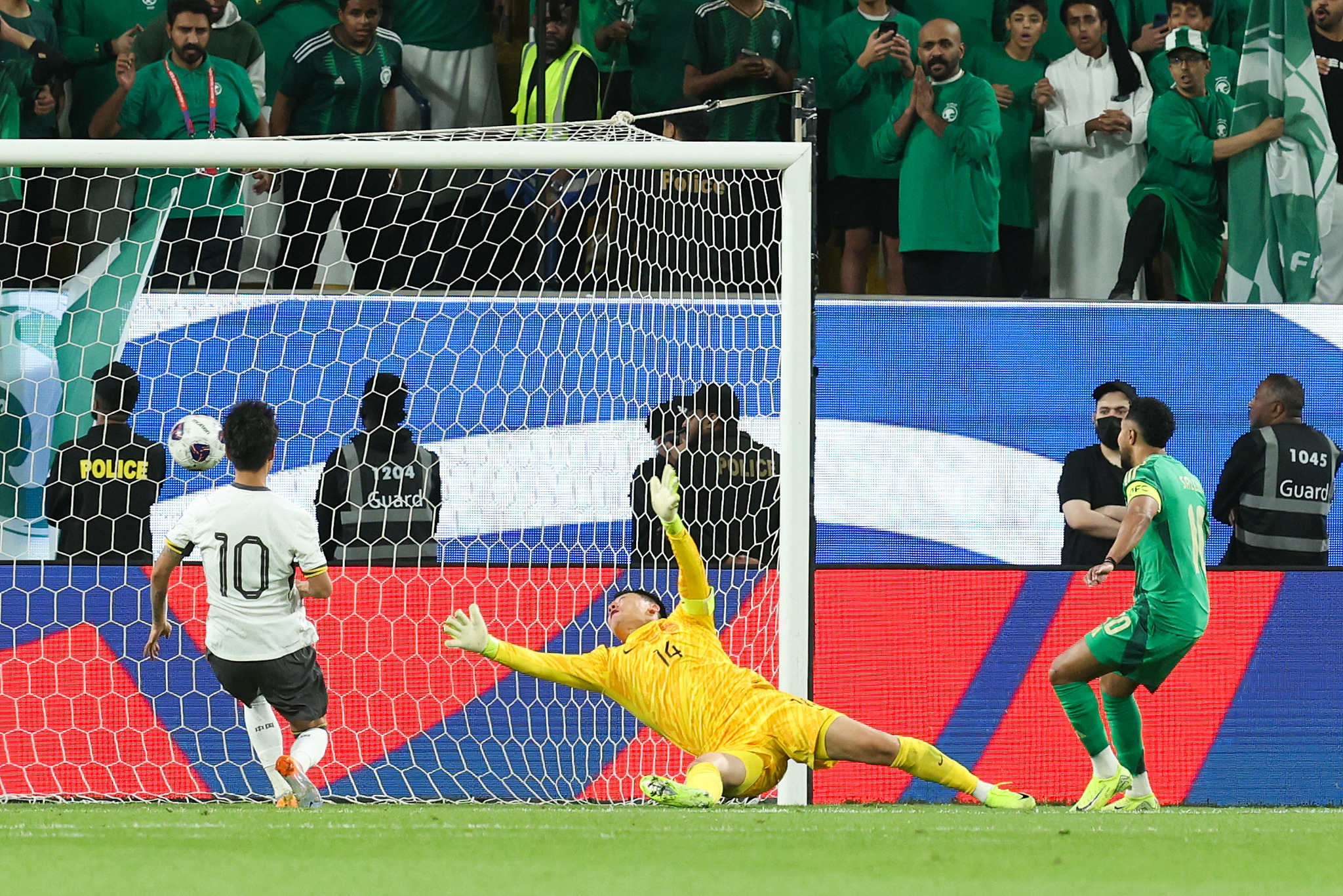 包含惊心一战,足球豪门秘密对决的词条 包含惊心一战,足球豪门秘密对决的词条