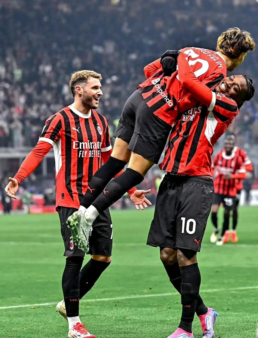 意大利联赛中一场胜负难辨的对决 意大利联赛中一场胜负难辨的对决